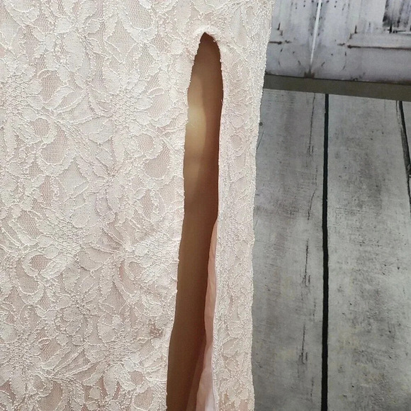 City Triangles Brand Size 9 Two Piece Light Pink Floor Length Lace Formal Dress - Picture 9 of 9